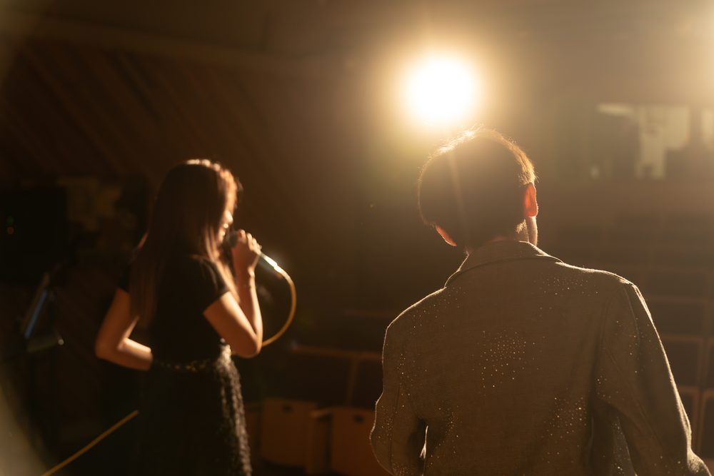 Live 02